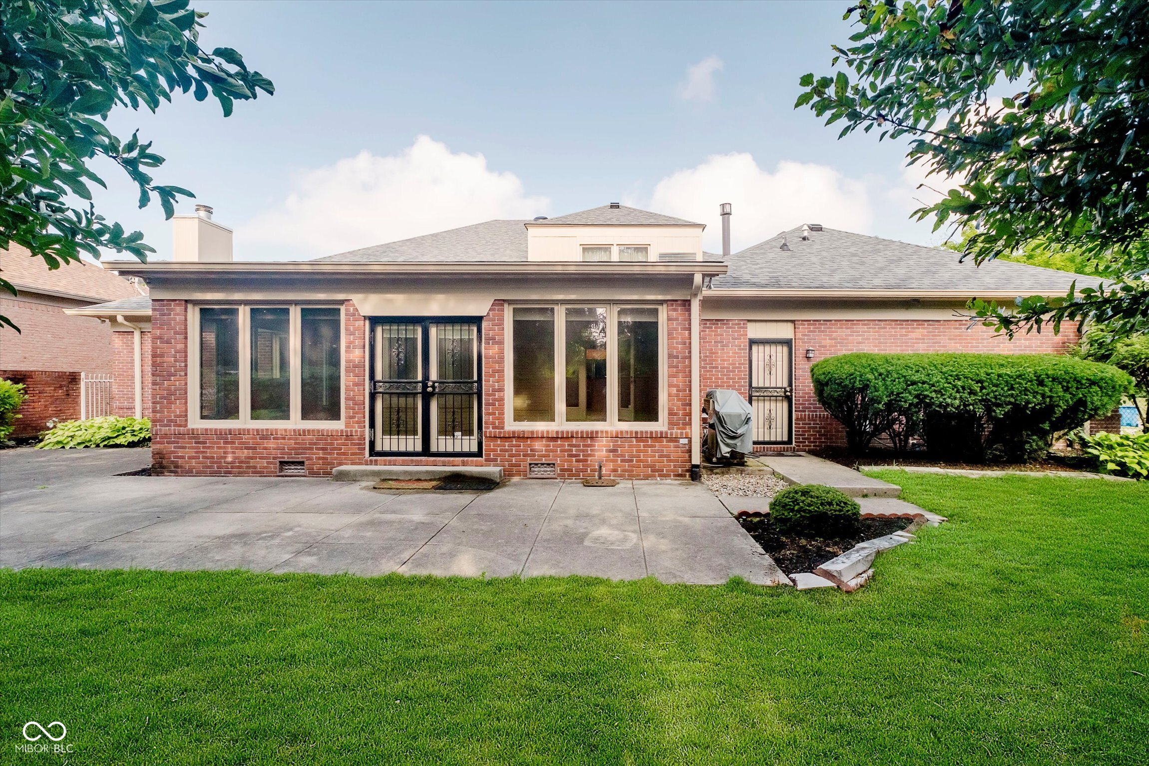 8649 Cricket Tree Lane Indianapolis, IN 46260 - Photo 6 of 58