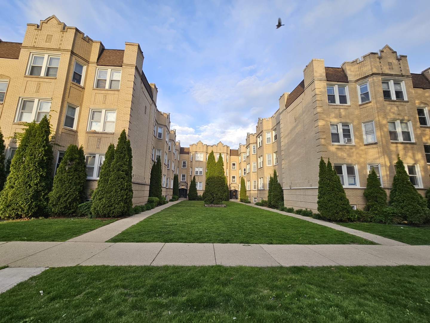 6545 North Francisco Avenue, Unit 1A Chicago, IL 60645 - Photo 1 of 12 a view of a big building