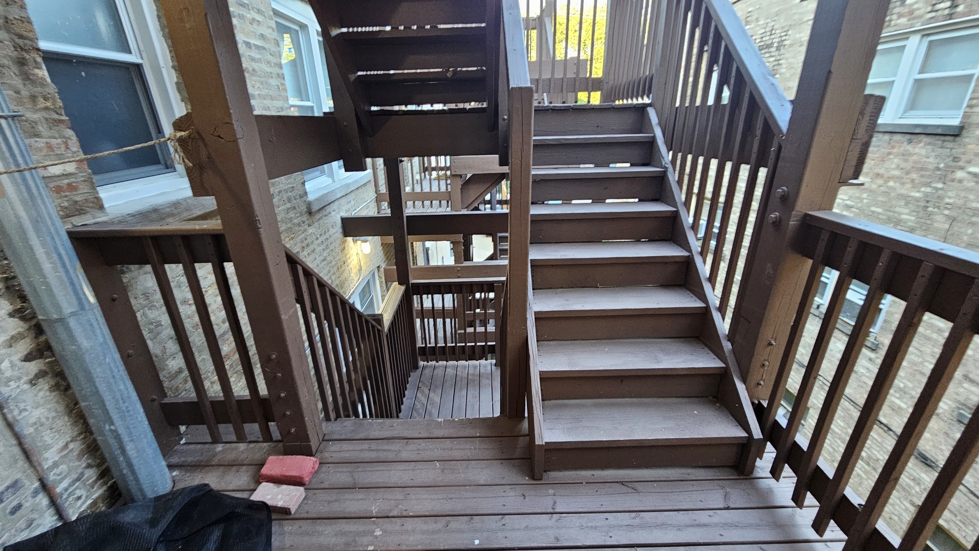 6545 North Francisco Avenue, Unit 1A Chicago, IL 60645 - Photo 11 of 12 a view of entryway