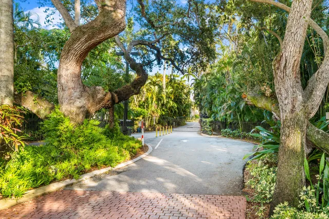 $3,900 | 20 South Lakeshore Drive, Unit C, Hypoluxo, FL 33462