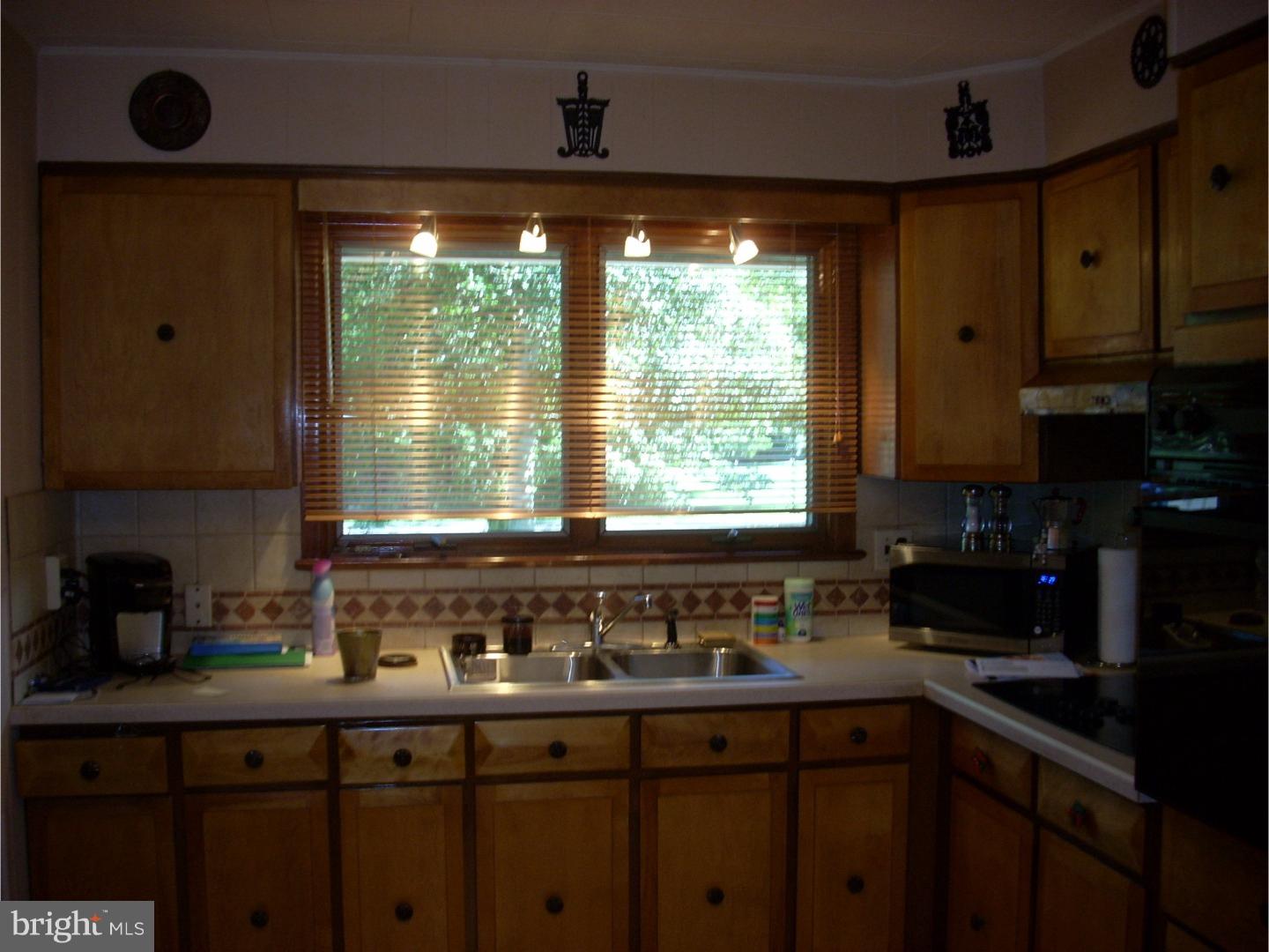 63 Tindall Road Robbinsville, NJ 08691 - Photo 6 of 23 Kitchen