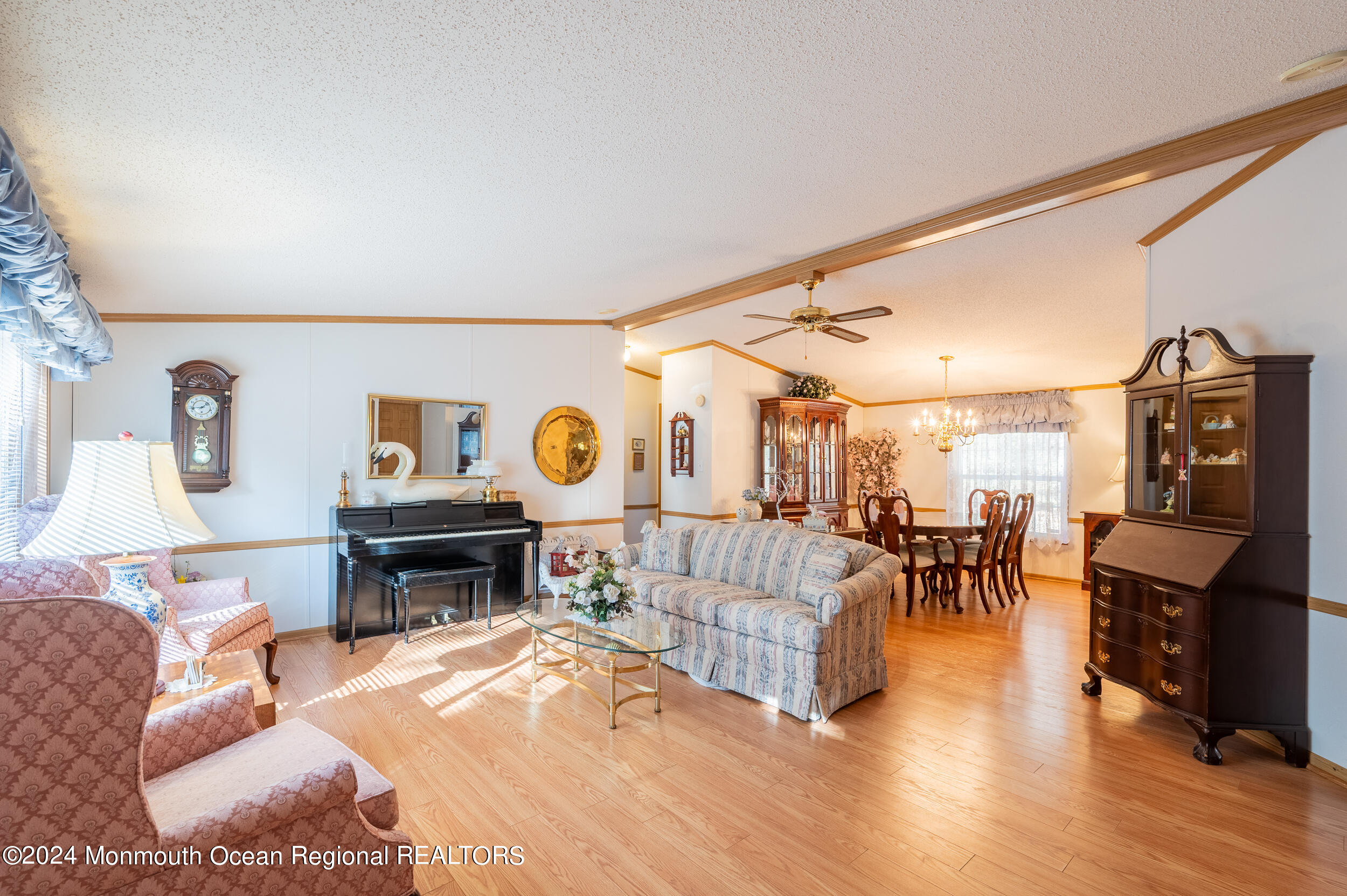 2653 Dover Road Forked River, NJ 08731 - Photo 5 of 53 Living Room