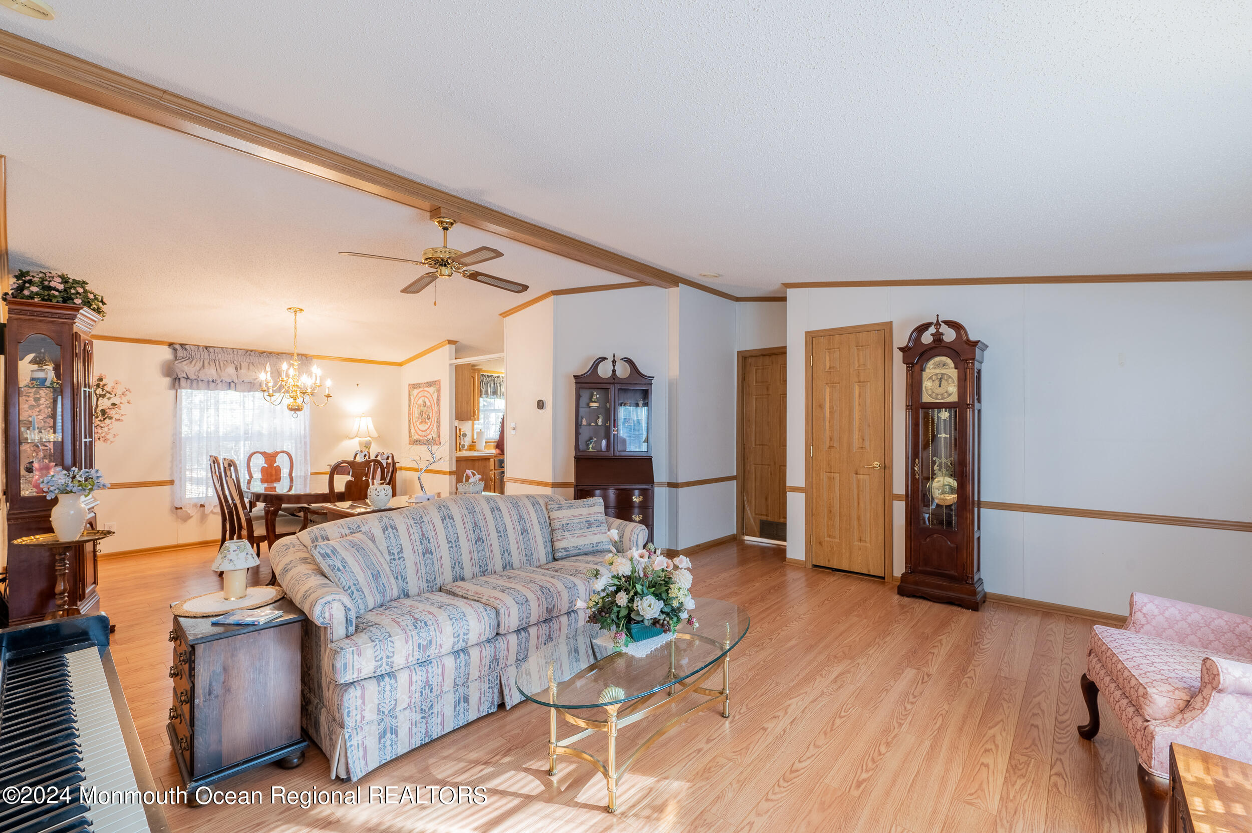 2653 Dover Road Forked River, NJ 08731 - Photo 8 of 53 Living Room