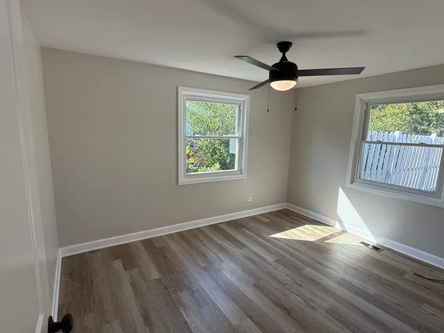 $3,300 | 1220 Kingston Lane, Schaumburg, IL 60193