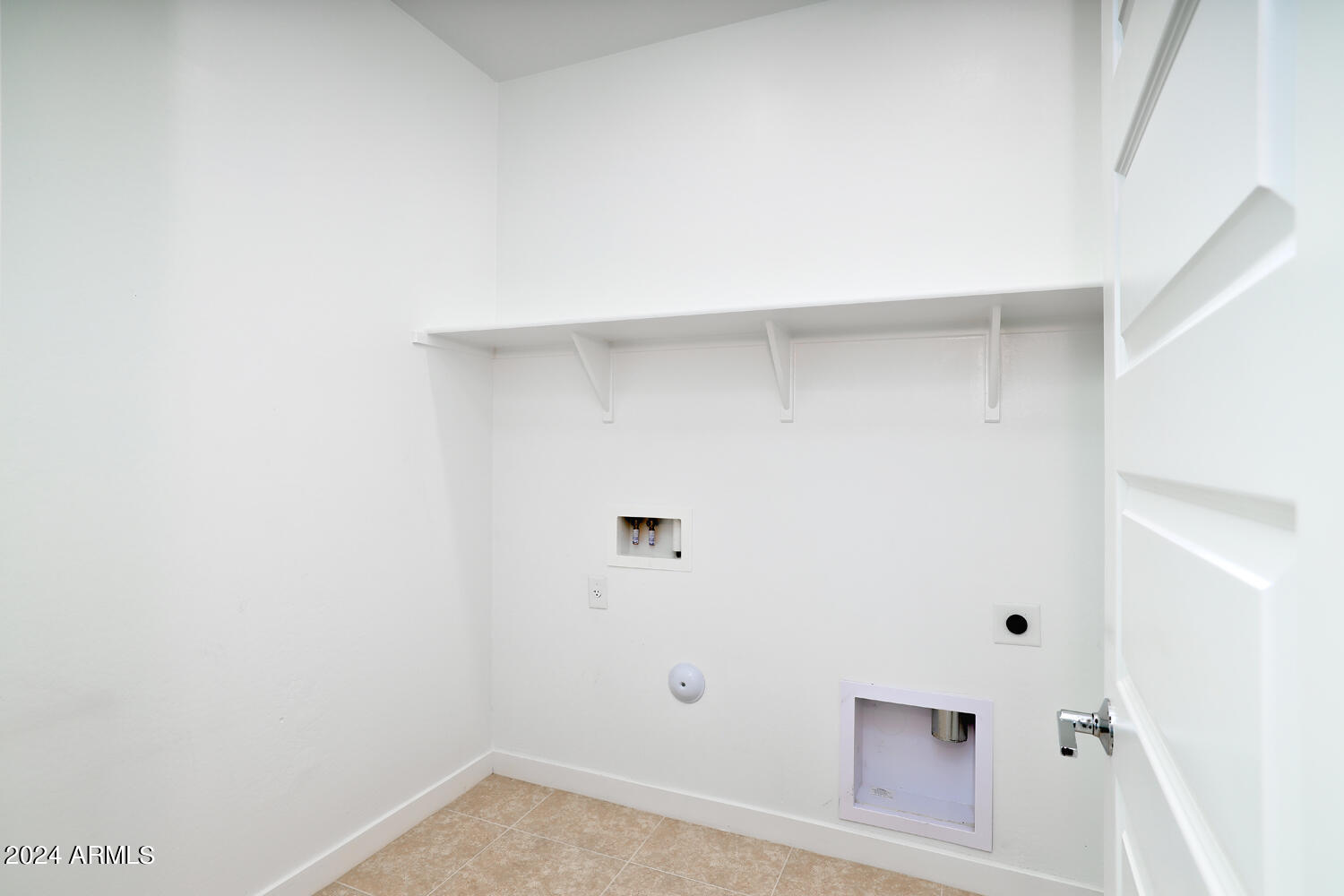 9535 West Trumbull Road Tolleson, AZ 85353 - Photo 12 of 22 Laundry