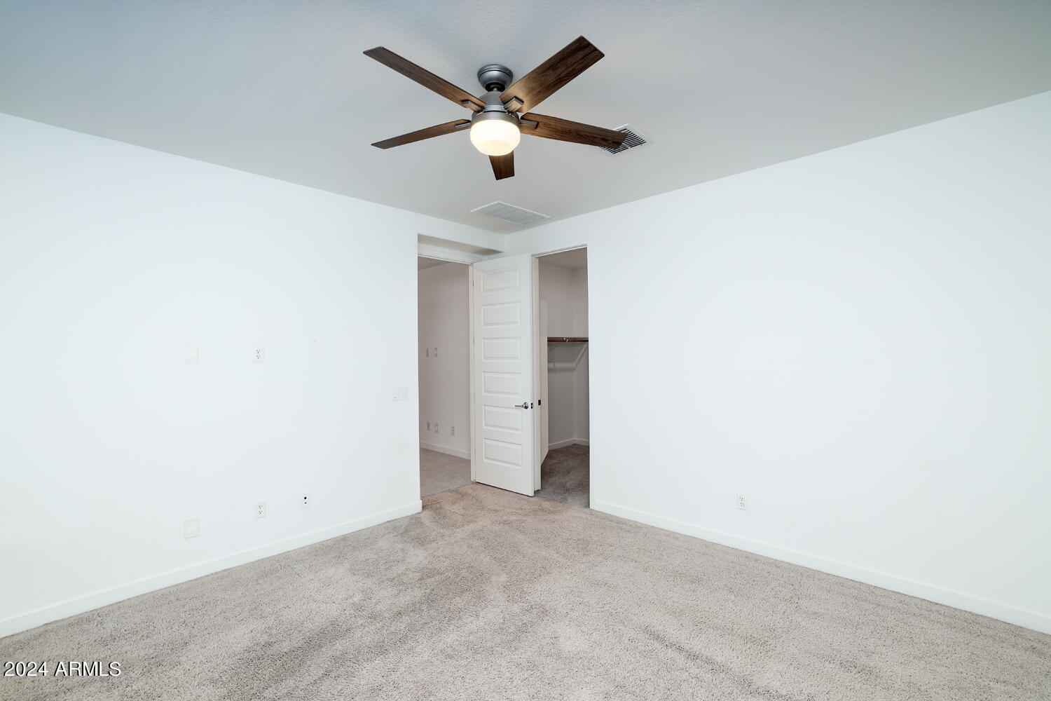 9535 West Trumbull Road Tolleson, AZ 85353 - Photo 17 of 22 Guest Suite Bedroom