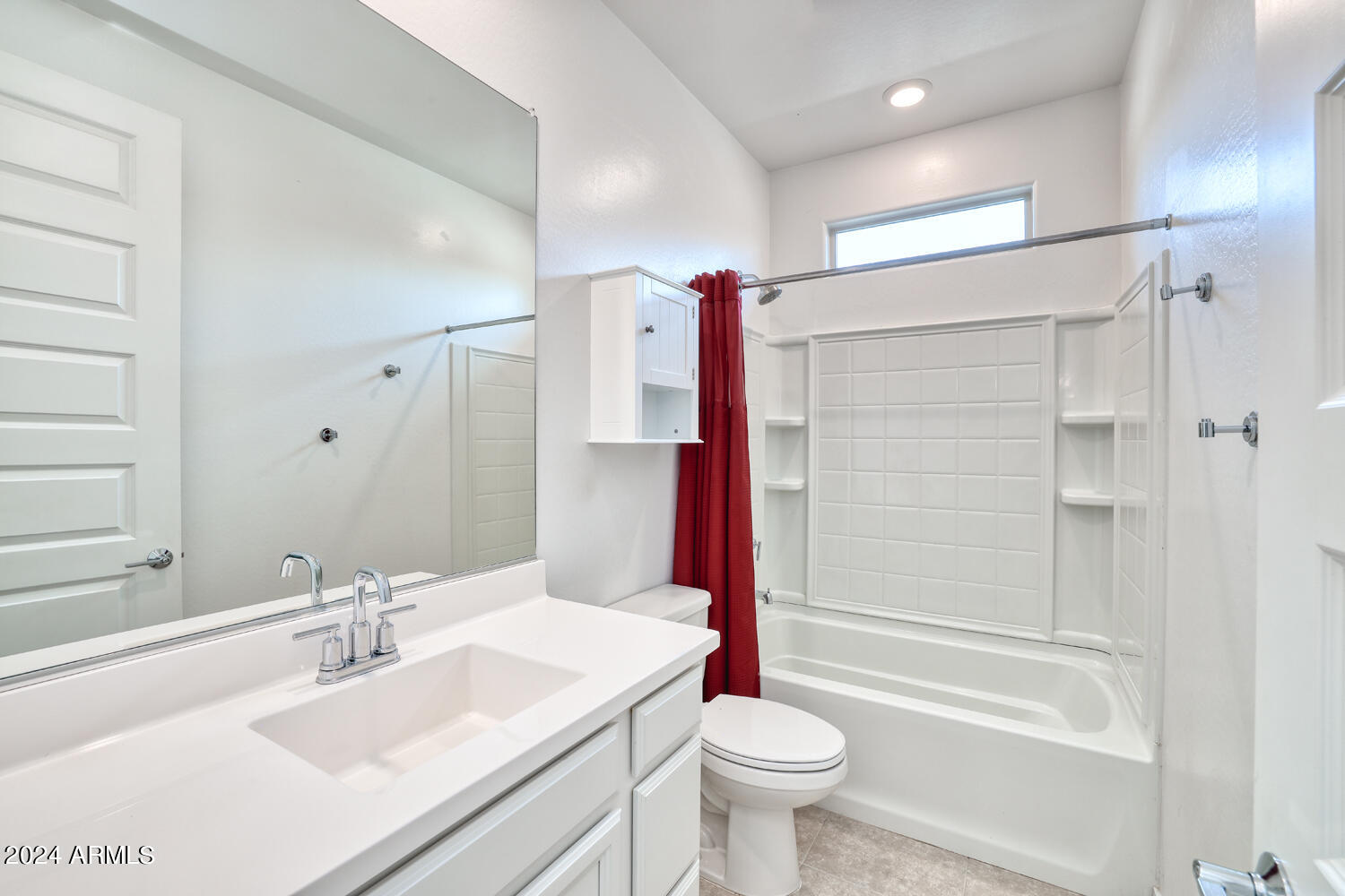 9535 West Trumbull Road Tolleson, AZ 85353 - Photo 3 of 22 Hall Bathroom
