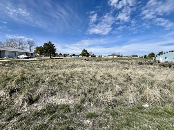 $48,000 | 353 Parkchester Drive, Spring Creek, NV 89815