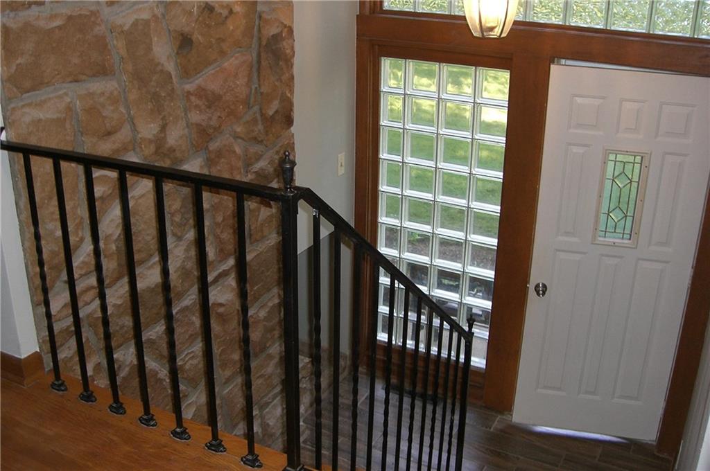 1200 Woodland Road Pittsburgh, PA 15237 - Photo 2 of 7 Front Entrance to 1200 Woodland