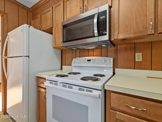 $223,000 | 1008 Sand Ridge Road, Hubert, NC 28539