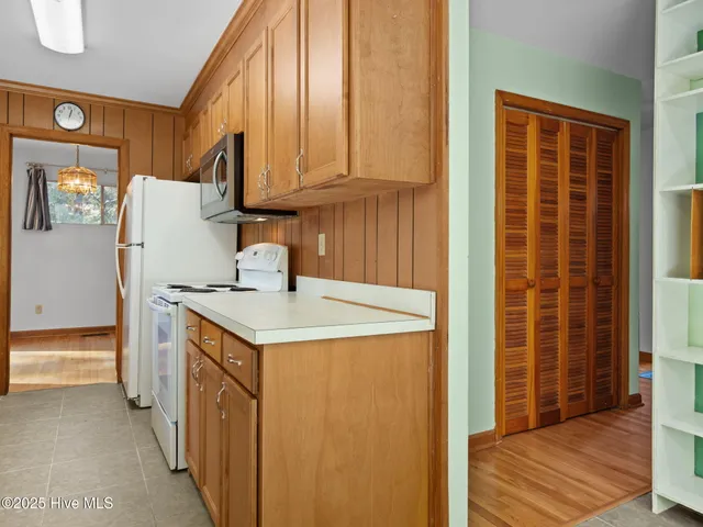 $223,000 | 1008 Sand Ridge Road, Hubert, NC 28539