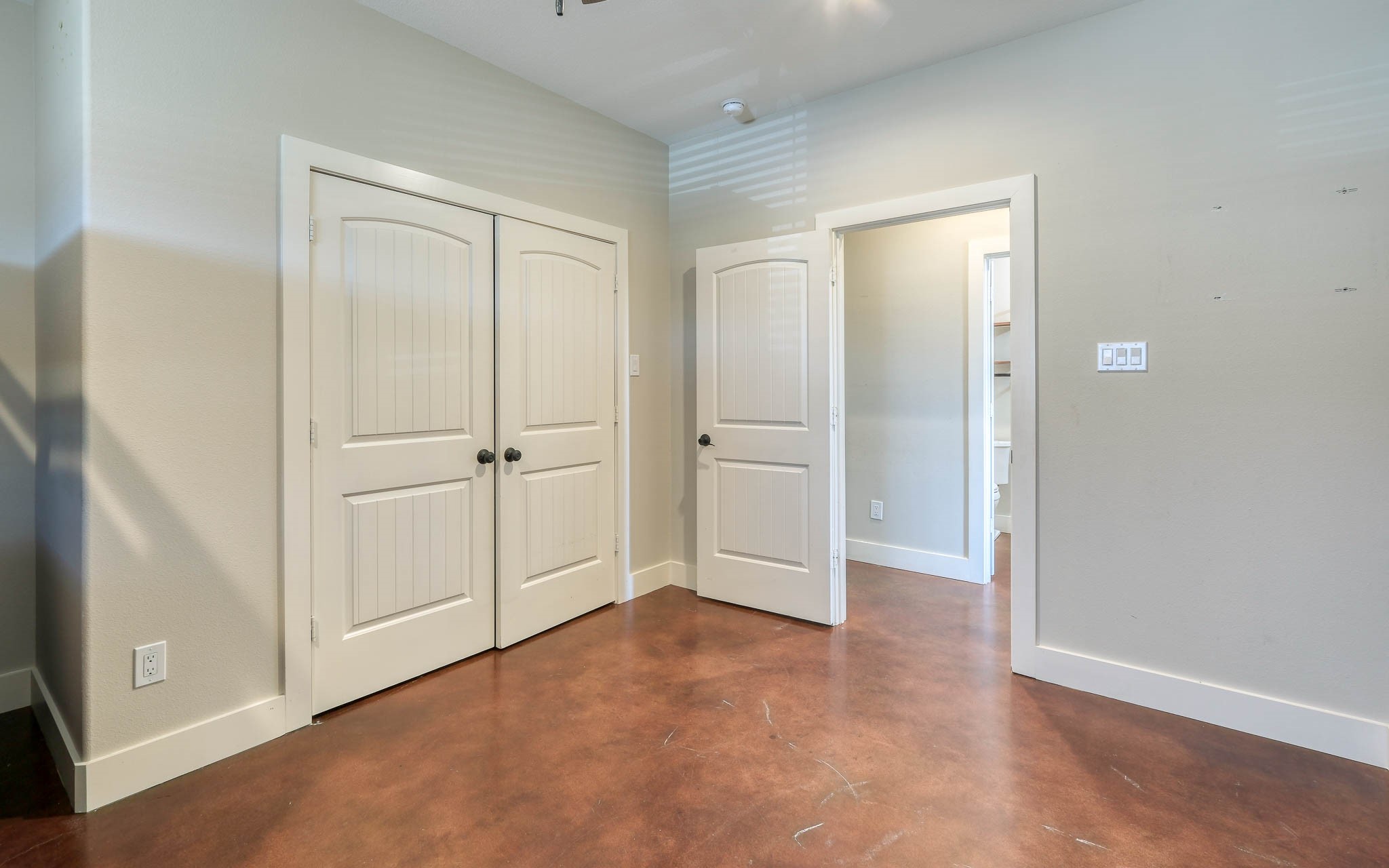 40934 Thomas Lane Hempstead, TX 77445 - Photo 24 of 50 an empty room with closet area