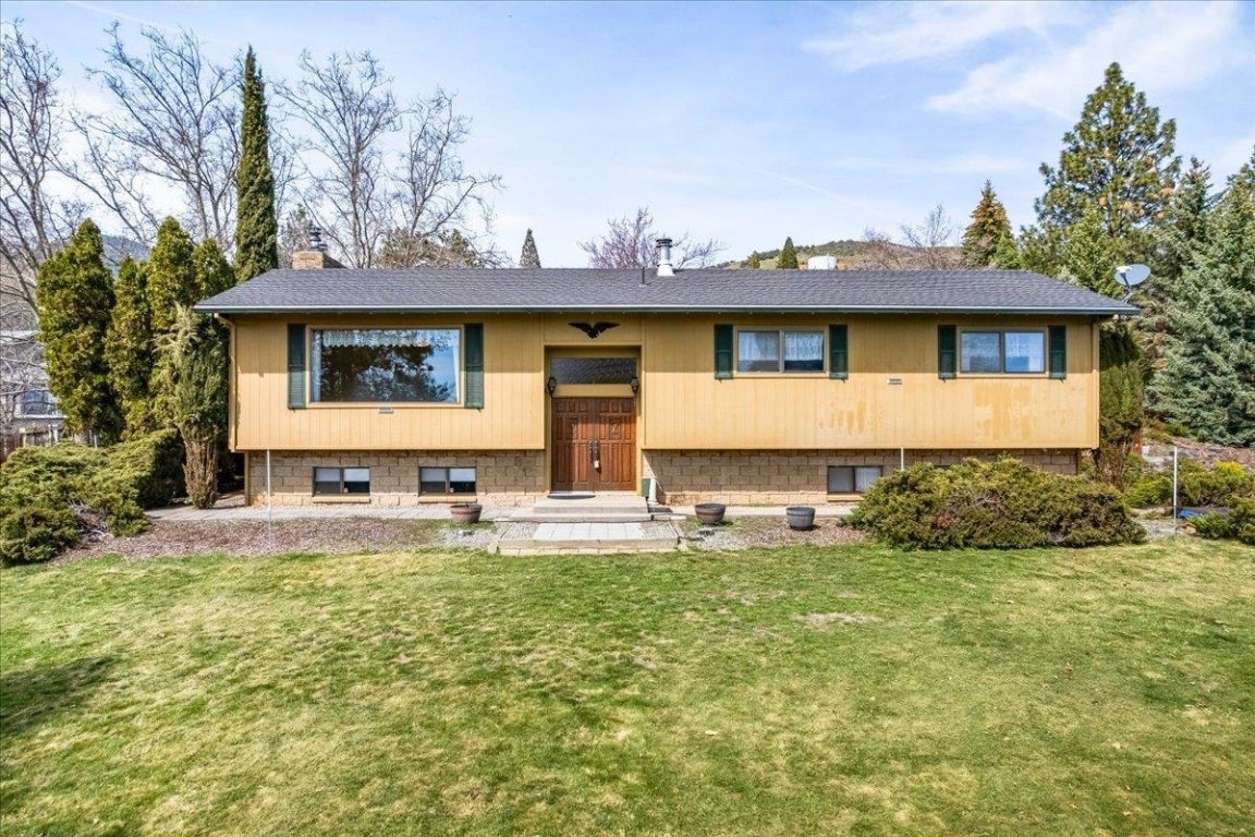 205 Humbug Road Yreka, CA 96097 - Photo 3 of 32 Gallery Image 3
