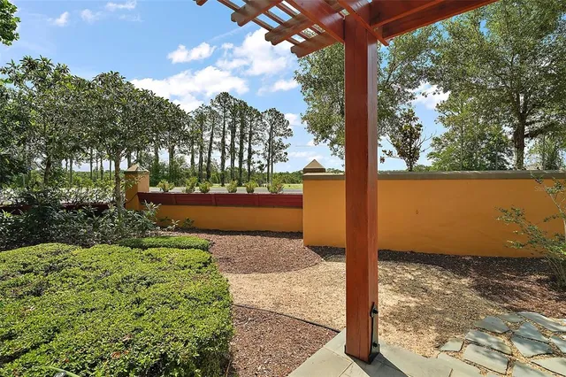 $997,000 | 707 South Dixie Drive, Howey-in-the-Hills, FL 34737