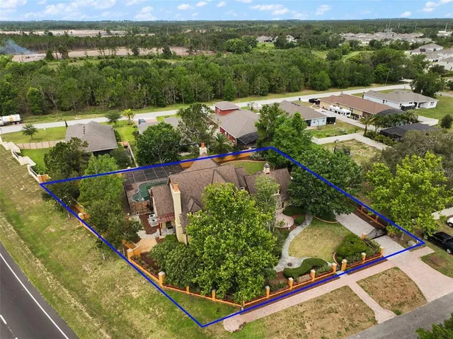 $997,000 | 707 South Dixie Drive, Howey-in-the-Hills, FL 34737