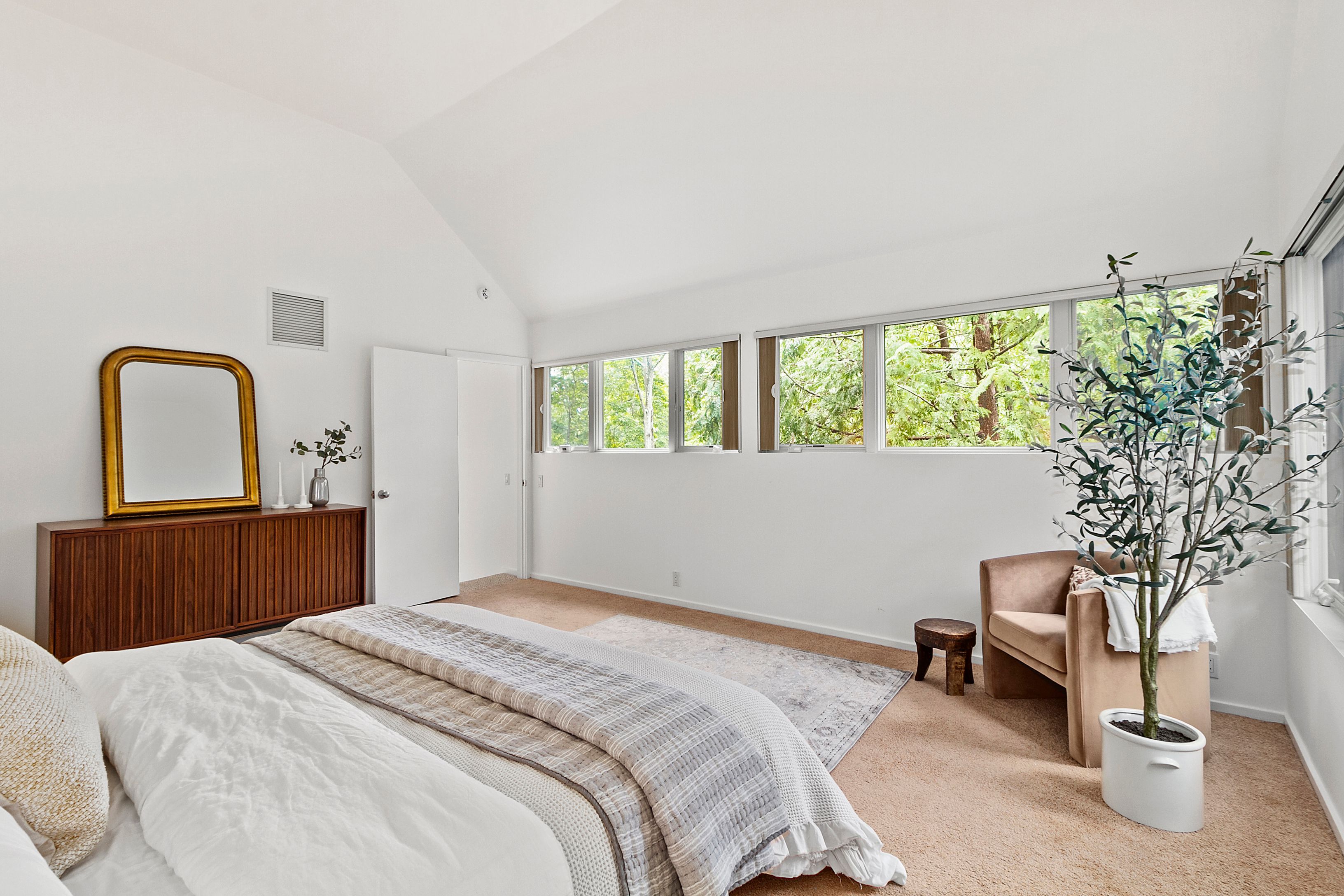 4 Fox Glove Road East Hampton, NY 11937 - Photo 12 of 20