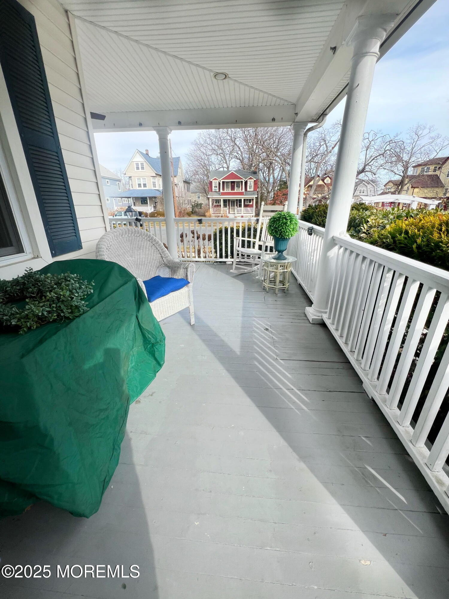 327 Woodland Avenue Avon-by-the-Sea, NJ 07717 - Photo 5 of 31 4980761985498948090