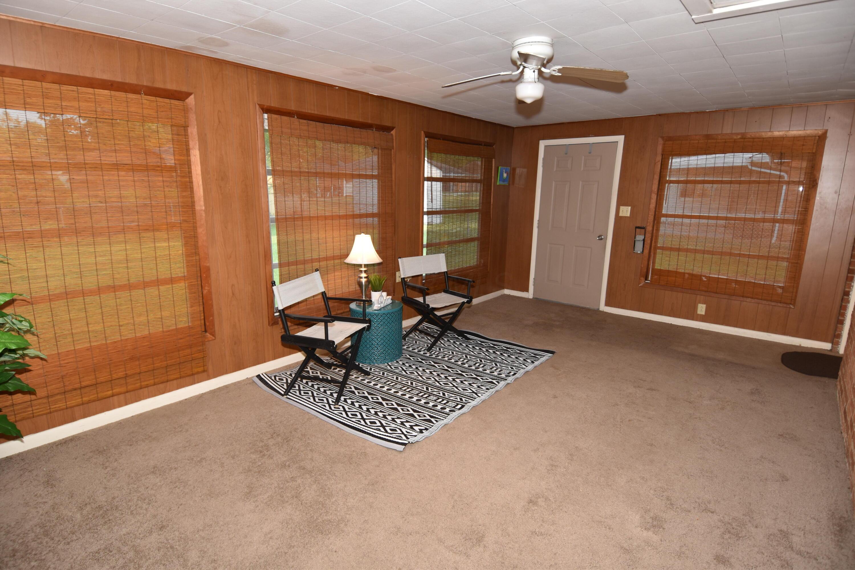 7075 Bartlett Road Reynoldsburg, OH 43068 - Photo 23 of 34 3 Season Family Room