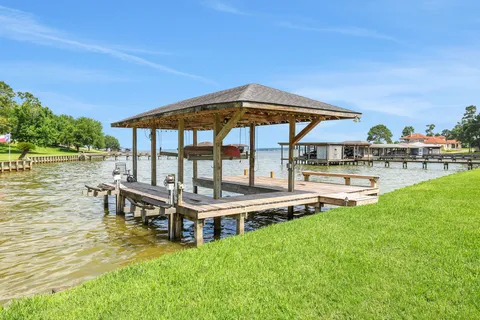 $1,695,000 | 231 Ridge Cove Lane, Coldspring, TX 77331