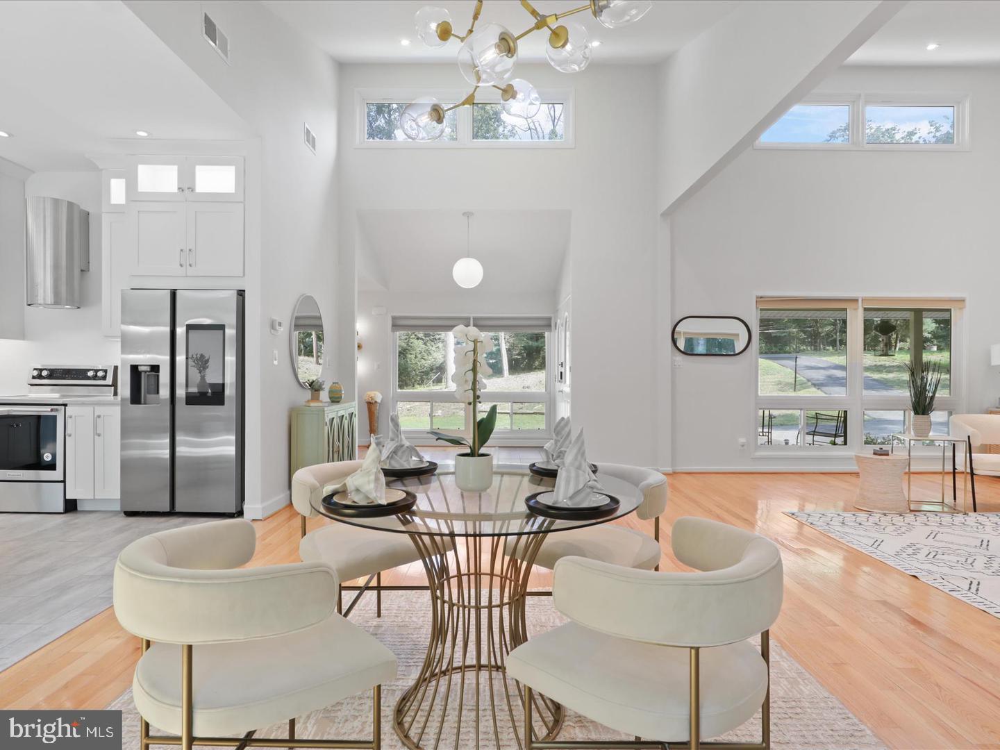 11709 Vale Road Oakton, VA 22124 - Photo 12 of 59 Gallery Image 12