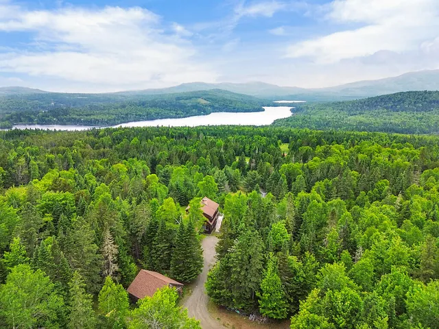 $825,000 | 41 Stone Hedge Lane, Rangeley, ME 04970