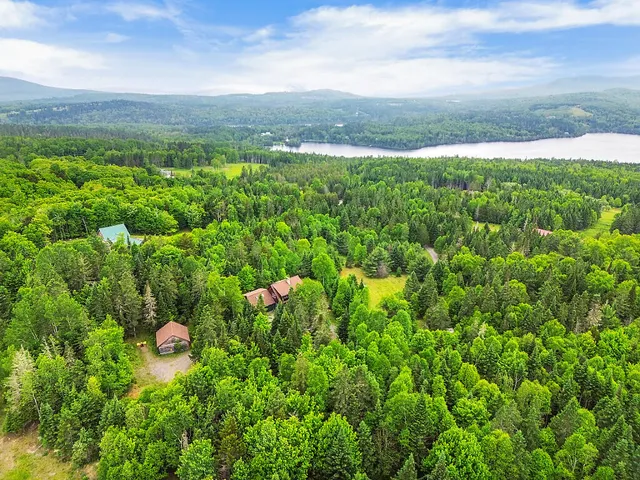 $825,000 | 41 Stone Hedge Lane, Rangeley, ME 04970