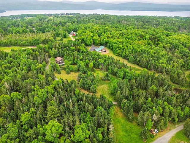 $825,000 | 41 Stone Hedge Lane, Rangeley, ME 04970