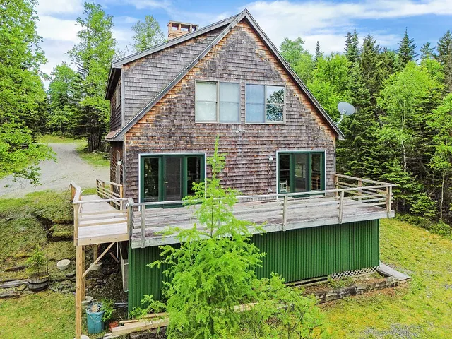 $825,000 | 41 Stone Hedge Lane, Rangeley, ME 04970