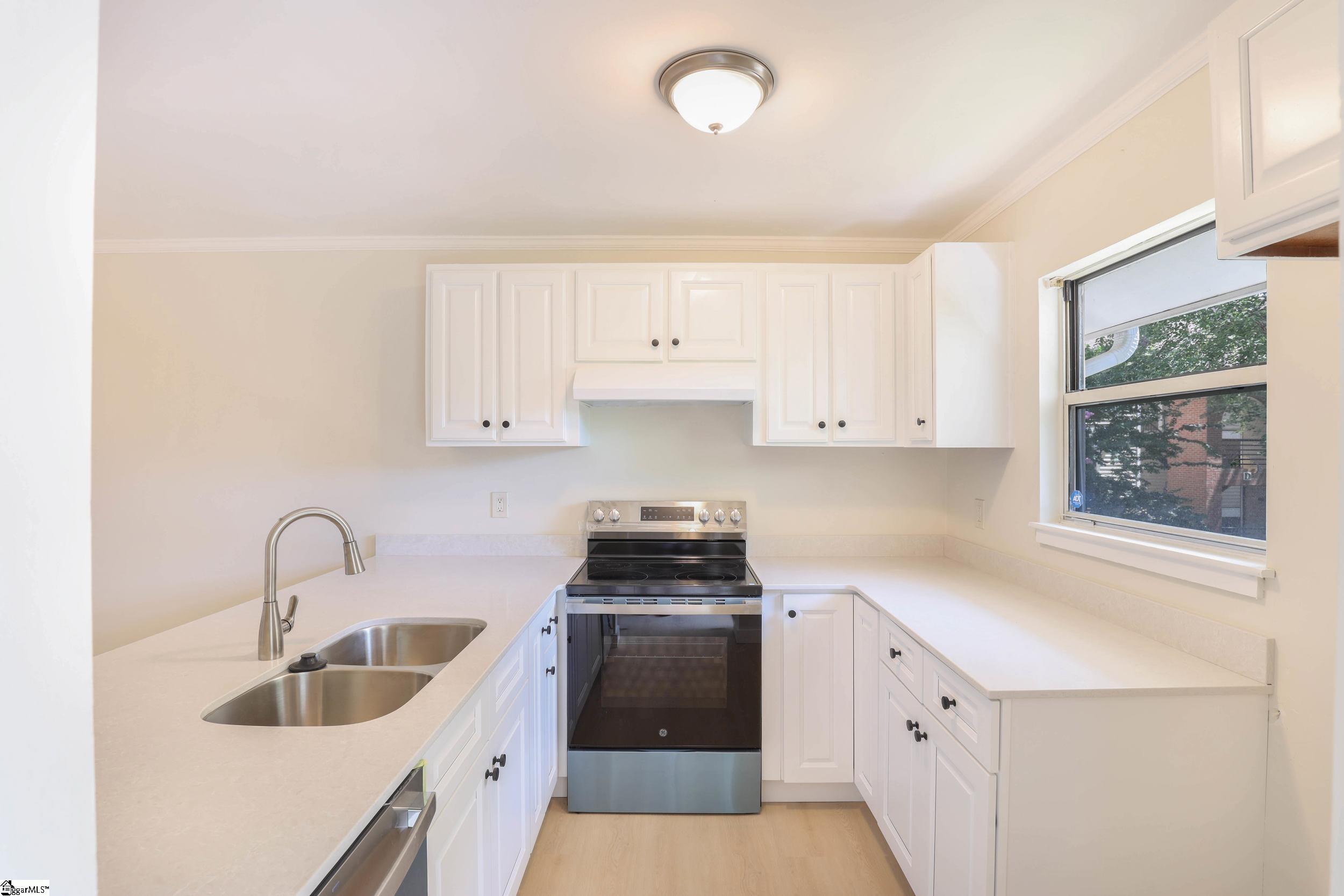 2601 Duncan Chapel Road, Unit A302 Greenville, SC 29617 - Photo 12 of 32