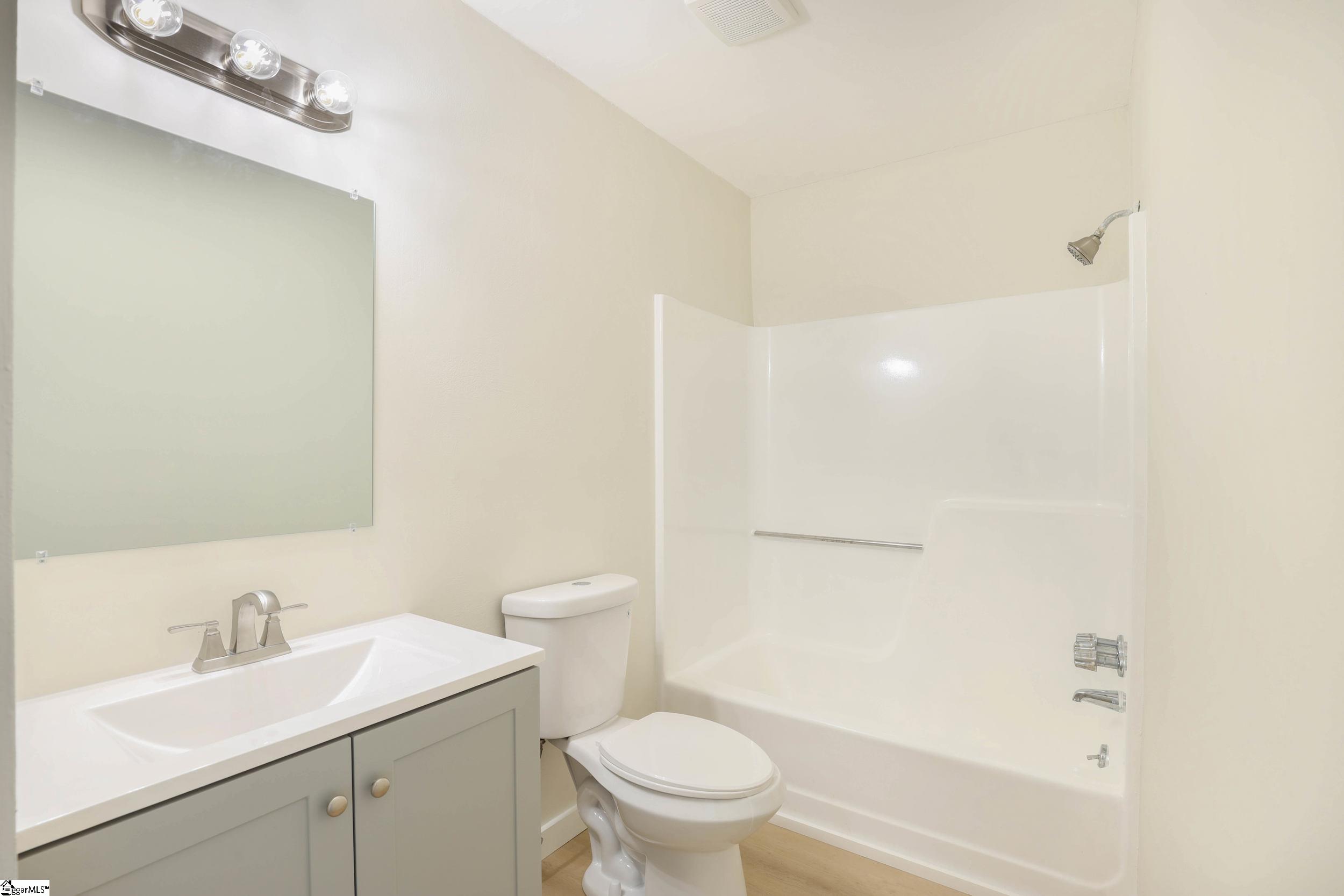 2601 Duncan Chapel Road, Unit A302 Greenville, SC 29617 - Photo 13 of 32