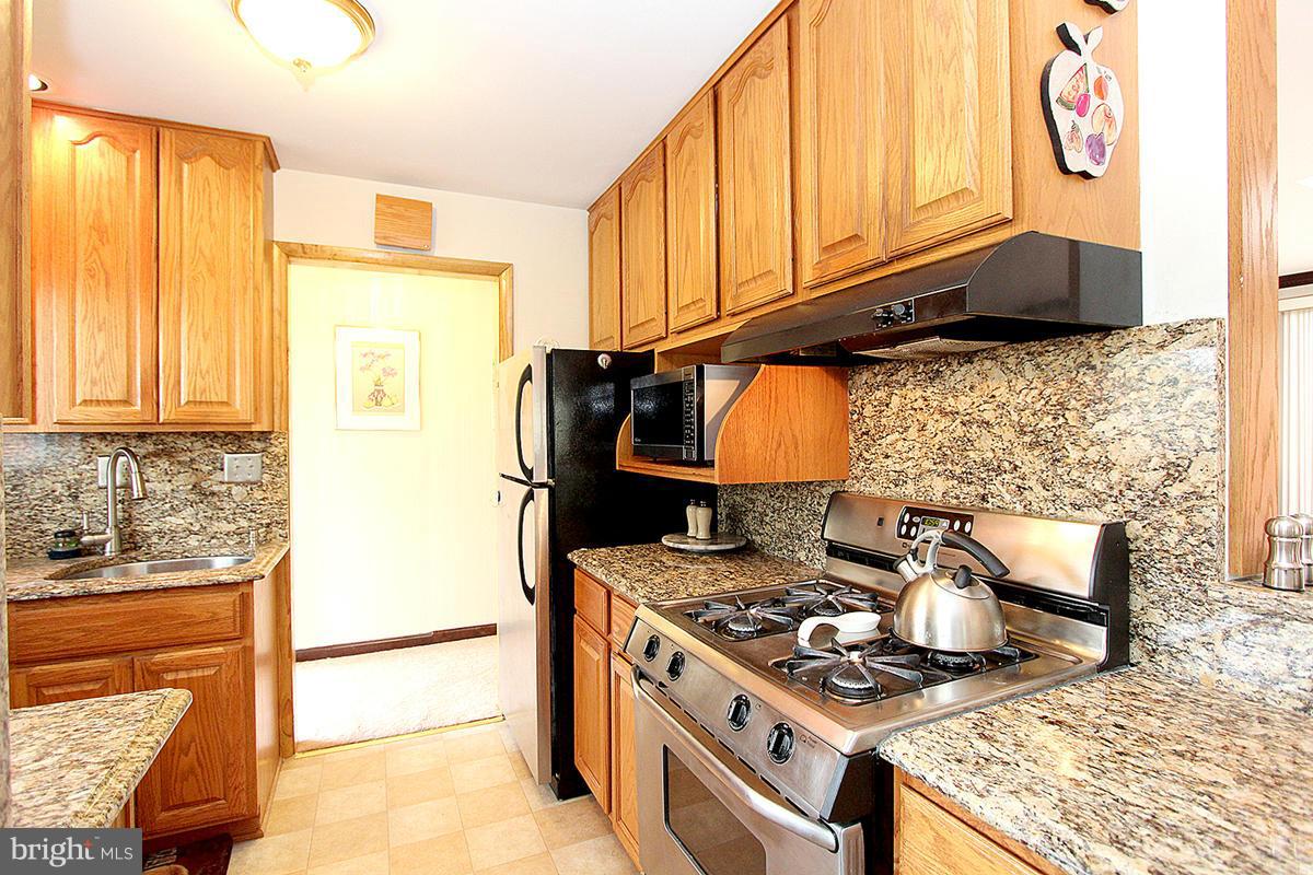 4808 Randolph Road Rockville, MD 20852 - Photo 4 of 30 Kitchen