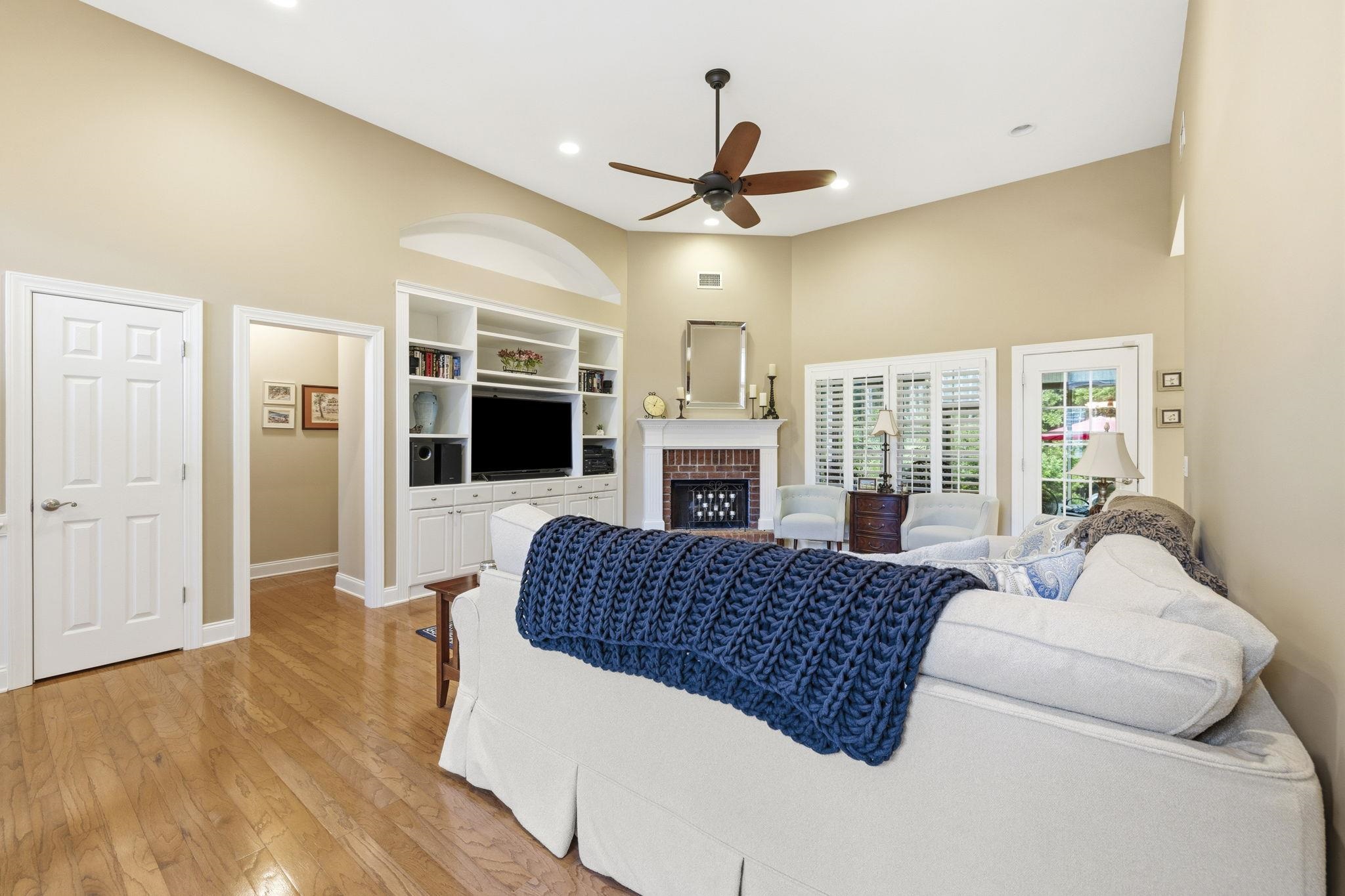 37 Highwood Circle Murrells Inlet, SC 29576 - Photo 10 of 57