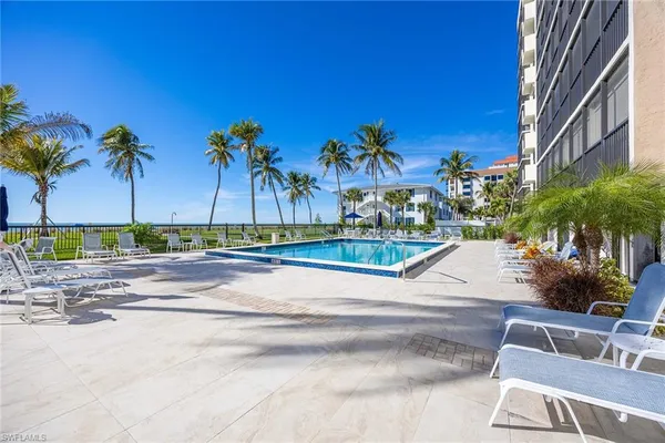 $18,000 | 10475 Gulf Shore Drive, Unit 162, Naples, FL 34108