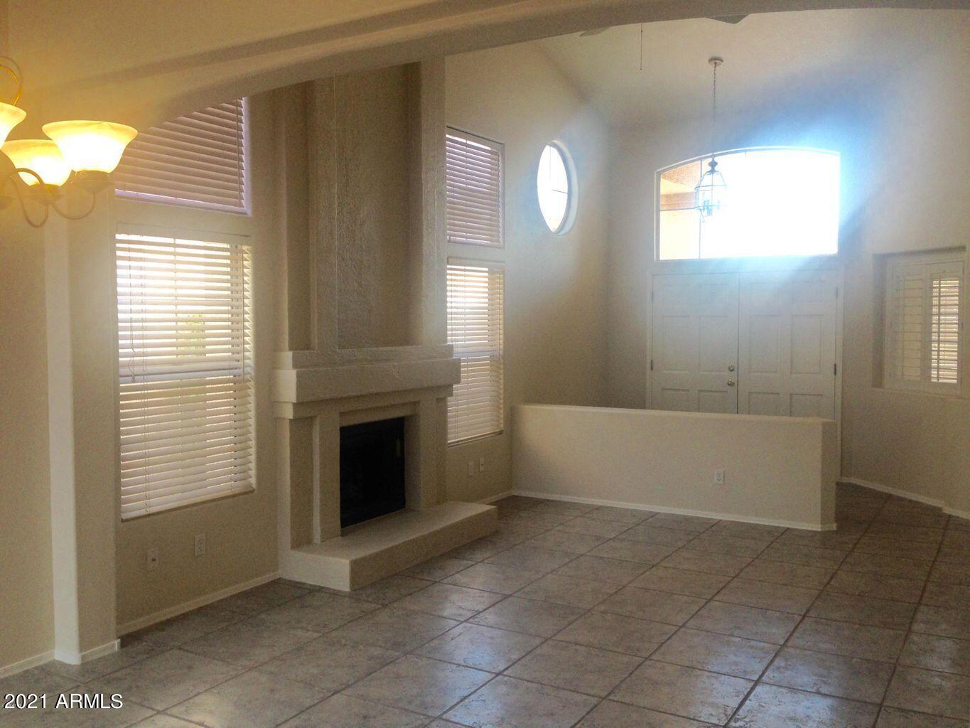 205 West Colt Road Tempe, AZ 85284 - Photo 3 of 15 living and front entry