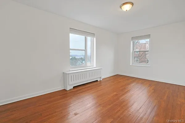 $499,000 | 555 Broadway, Unit 6E, Hastings-on-Hudson, NY 10706