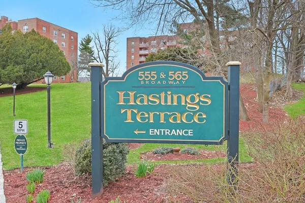 $499,000 | 555 Broadway, Unit 6E, Hastings-on-Hudson, NY 10706