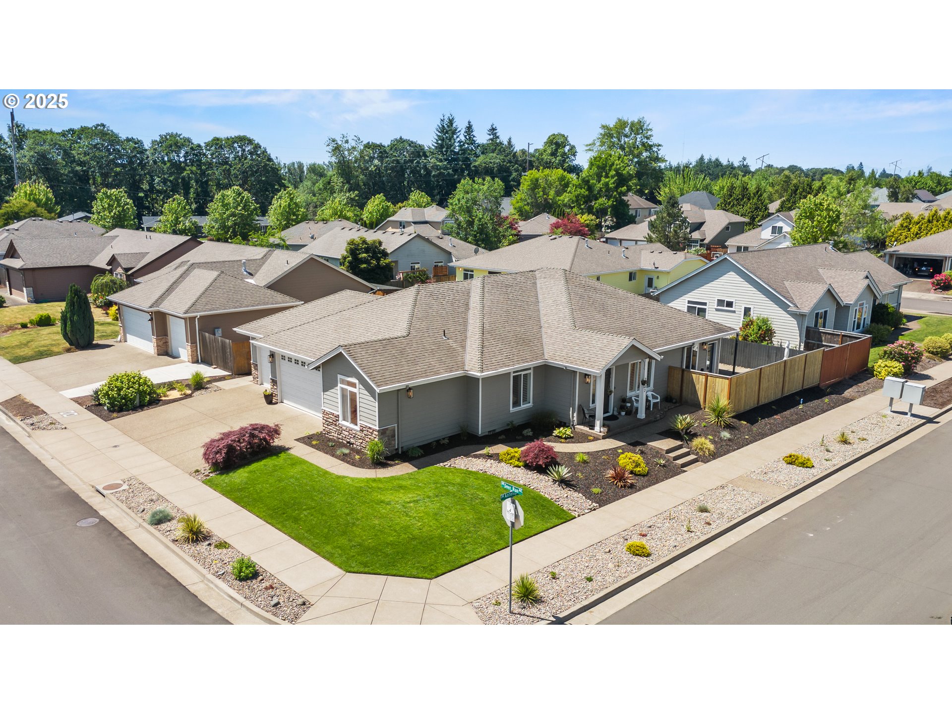 2002 Antelope Circle Southwest Albany, OR 97321 - Photo 4 of 37