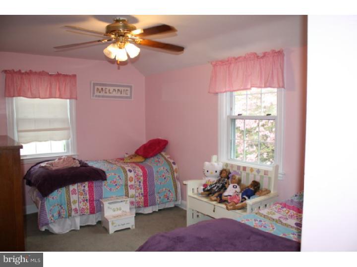 417 Heatherwood Road Havertown, PA 19083 - Photo 15 of 23 Bedroom 2
