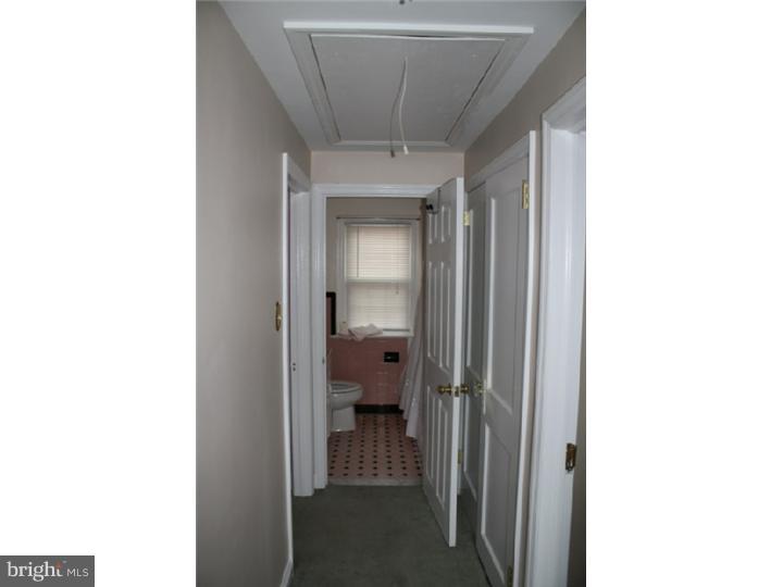 417 Heatherwood Road Havertown, PA 19083 - Photo 17 of 23 Hallway
