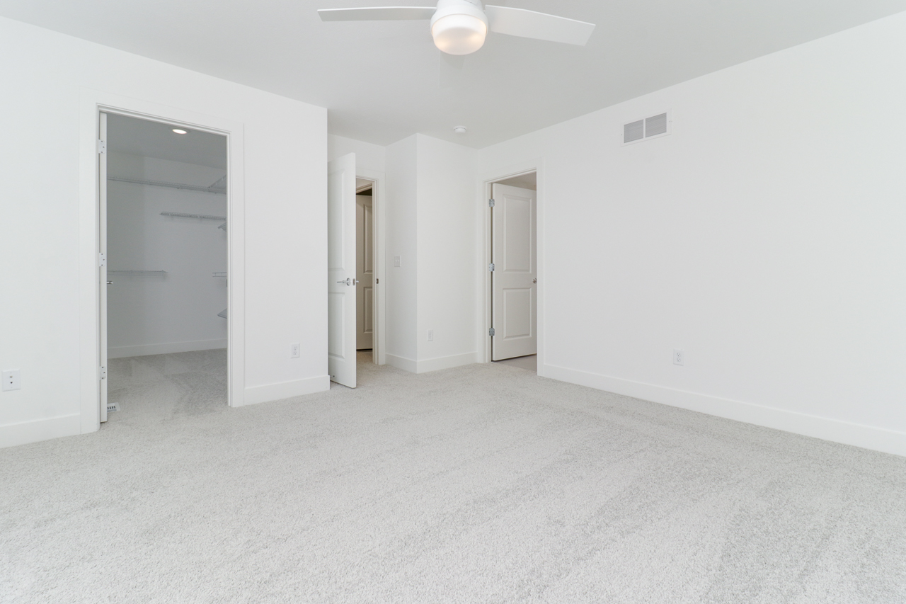 2506 Savanna Road Bloomington, IL 61705 - Photo 13 of 26 Gallery Image 13