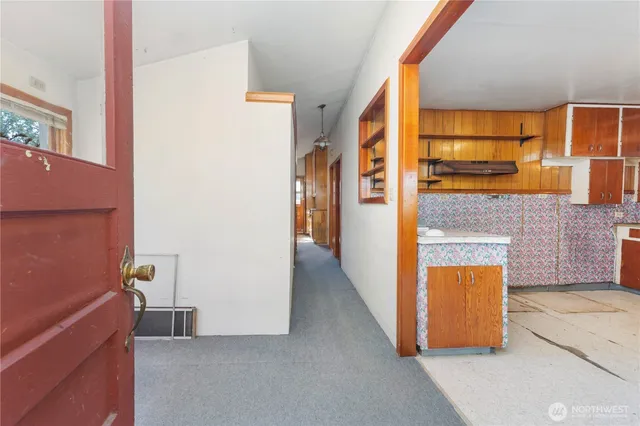 a view of walk in closet