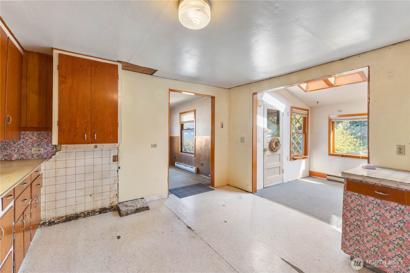 111 4th Avenue Southwest Pacific, WA 98047 - Photo 5 of 19 a view of an empty room