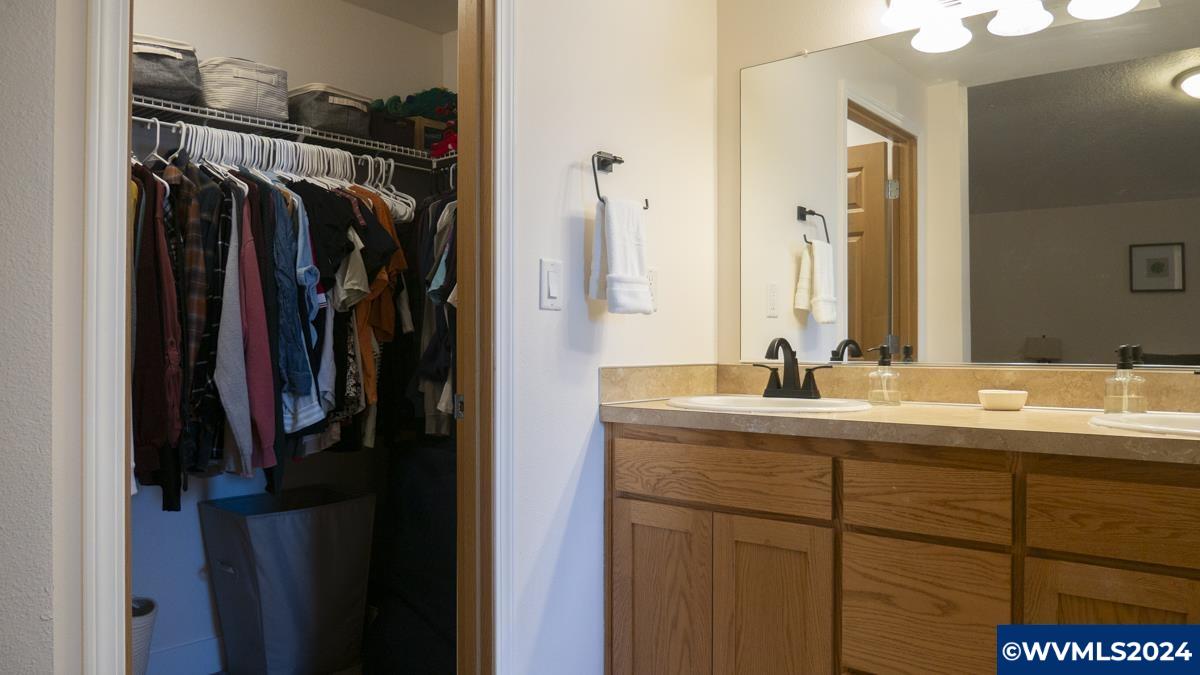 807 Walker Road Lebanon, OR 97355 - Photo 24 of 25 Gallery Image 24