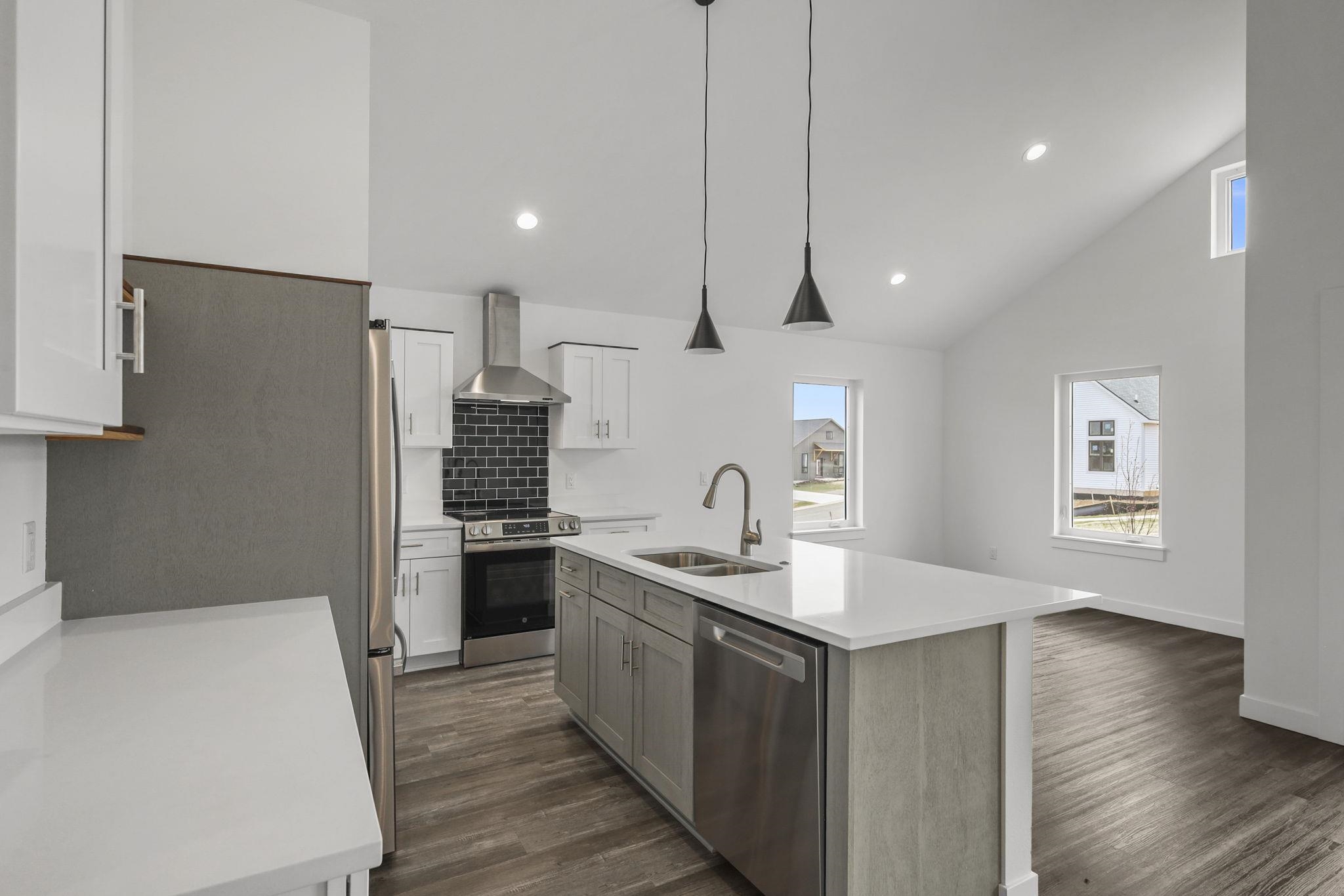 116 Lupine Poynette, WI 53955 - Photo 19 of 44