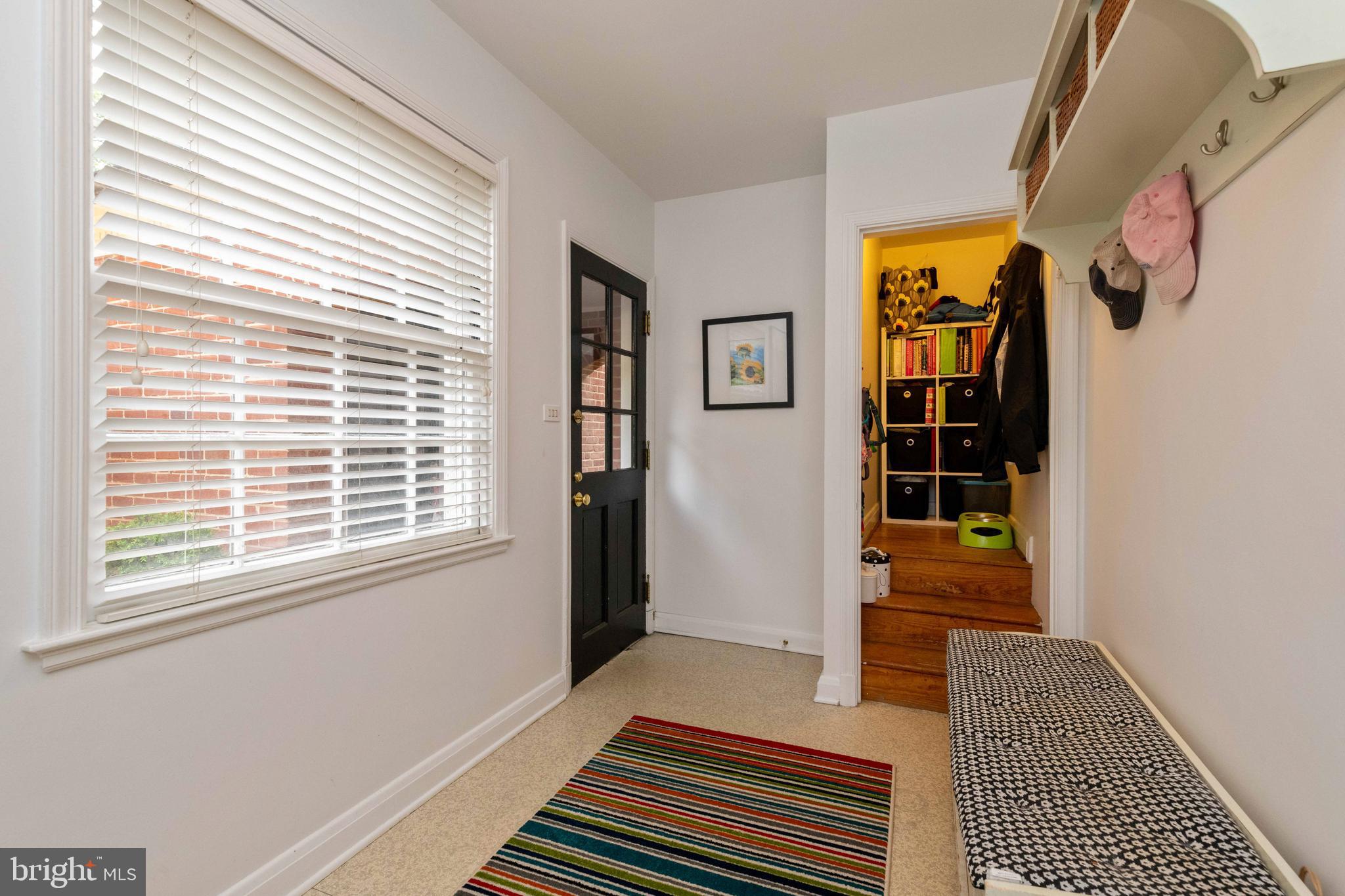212 Churchwardens Road Baltimore, MD 21212 - Photo 20 of 48 Mudroom