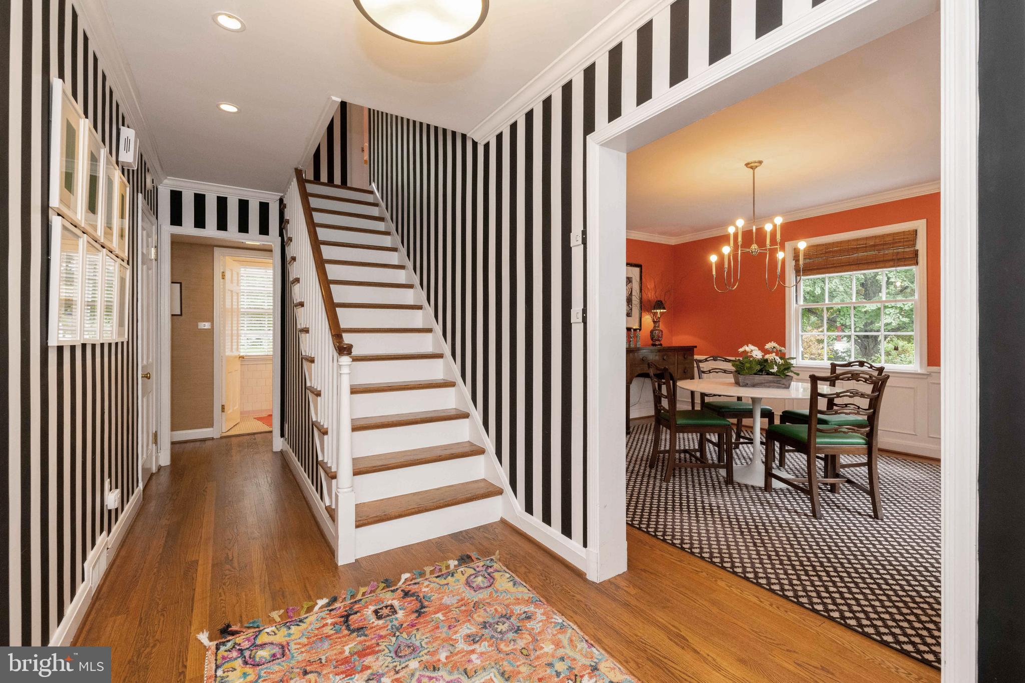 212 Churchwardens Road Baltimore, MD 21212 - Photo 6 of 48 Gracious front hall