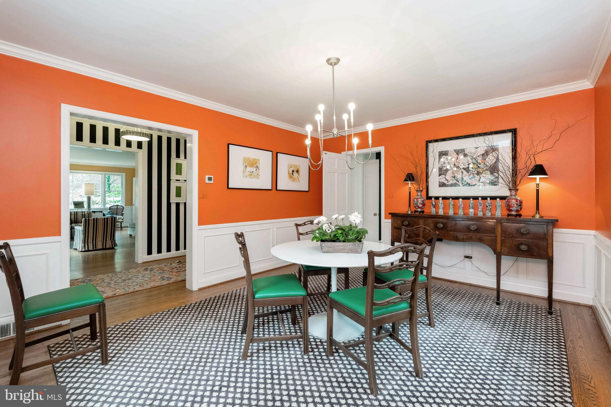 212 Churchwardens Road Baltimore, MD 21212 - Photo 7 of 48 Large dining room