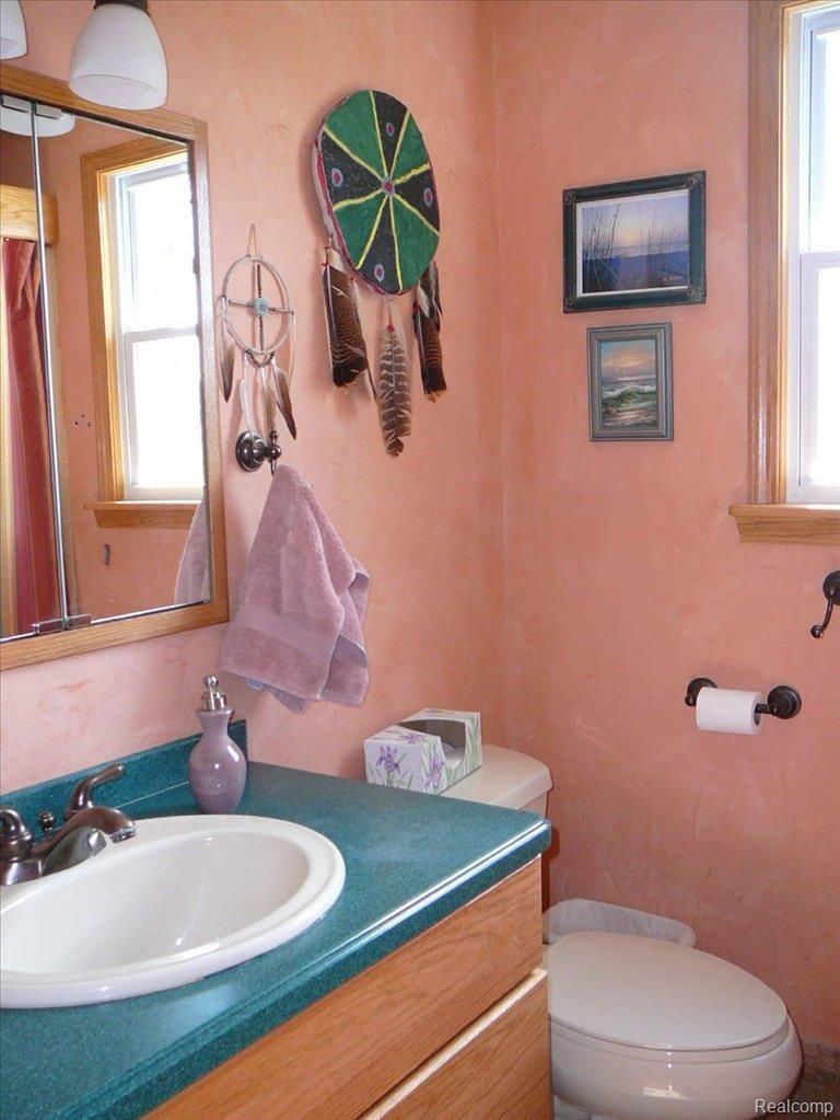 2201 Byron Road Howell, MI 48855 - Photo 15 of 23 Main floor Bath