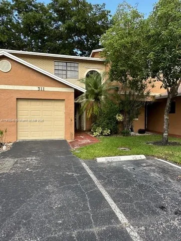 $3,000 | 311 Northwest 103rd Terrace, Unit 311, Pembroke Pines, FL 33026