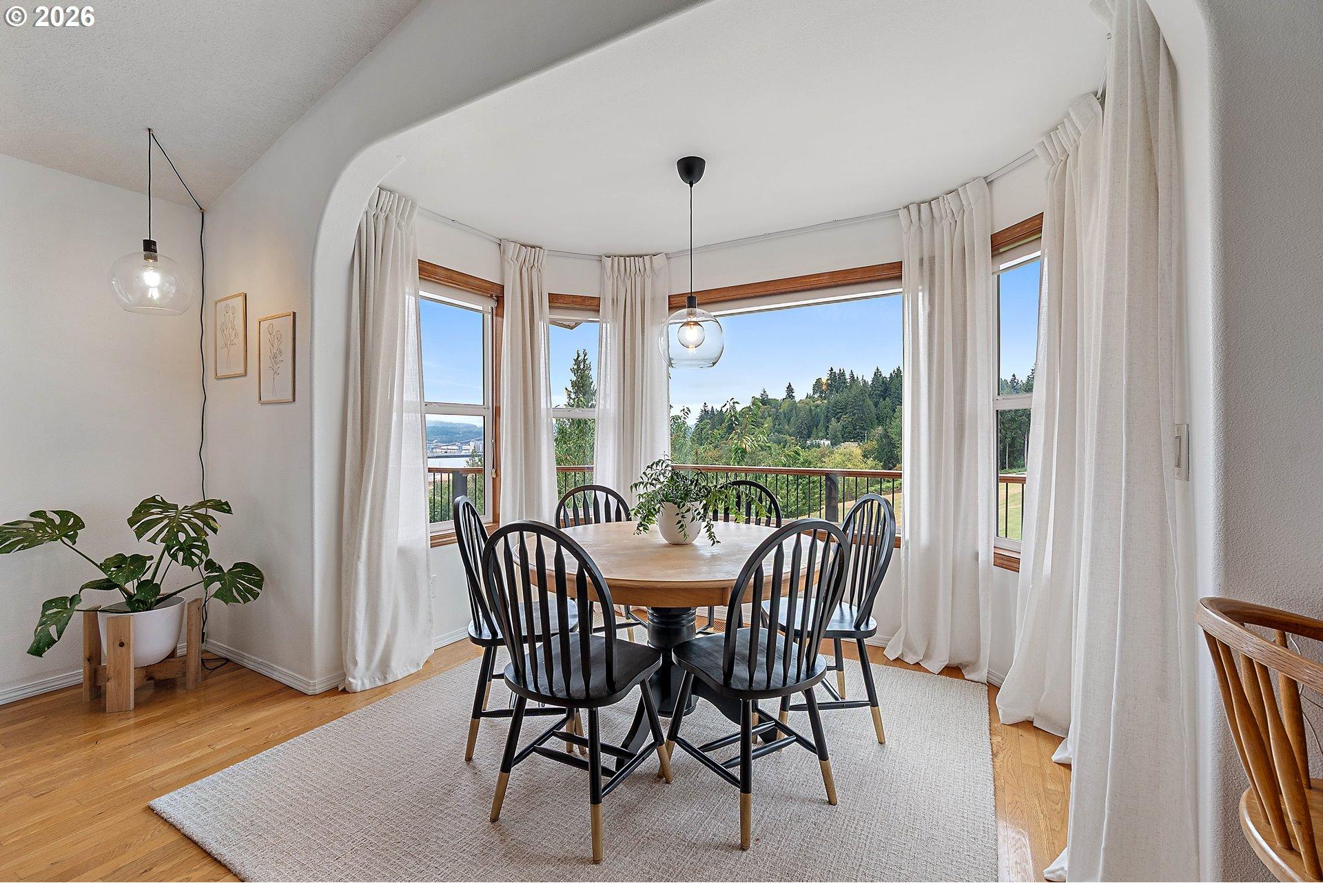29260 Harbor View Rainier, OR 97048 - Photo 14 of 48 Dining Room